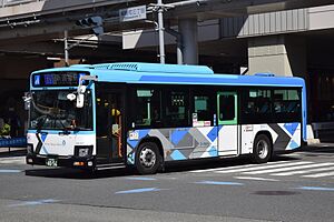 新塗装車「S-tory」（立71系統）