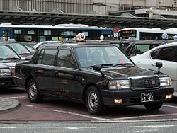 Keisei Group Taxi Ichikawa Kotsu Jidosha 303 Crown Comfort.jpg