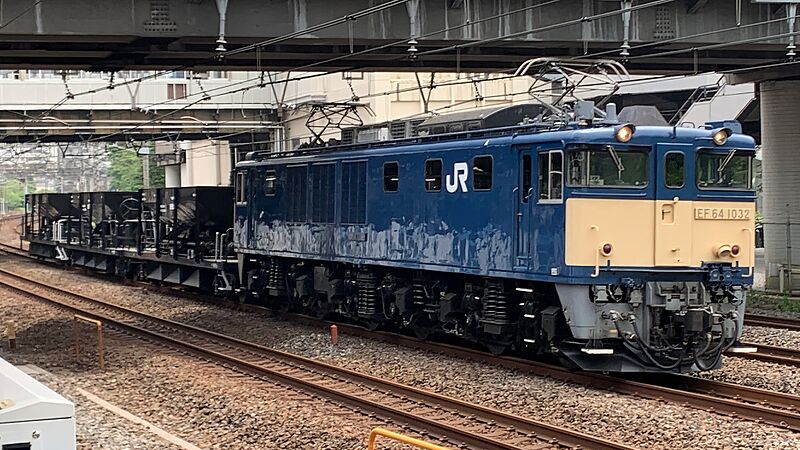 ファイル:EF64 1032+hoki3.jpeg