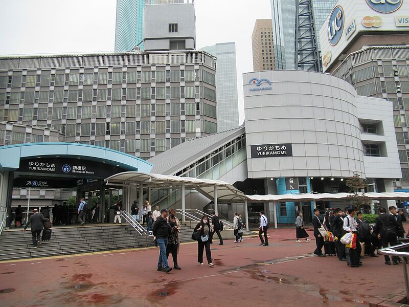 ファイル:Yurikamome ShinbashiST-2.jpg