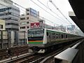 ヤマU225編成