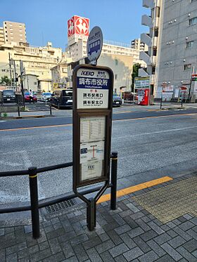 調布市役所バス停留所.jpg