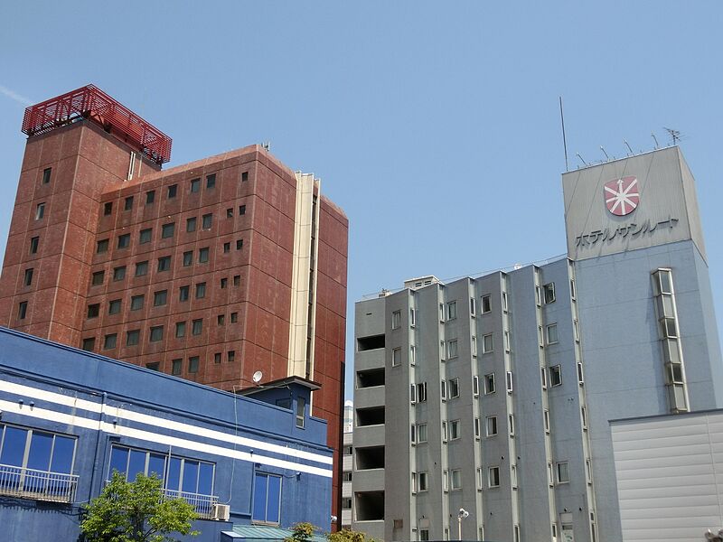 ファイル:Hotel Sunroute Aomori.JPG