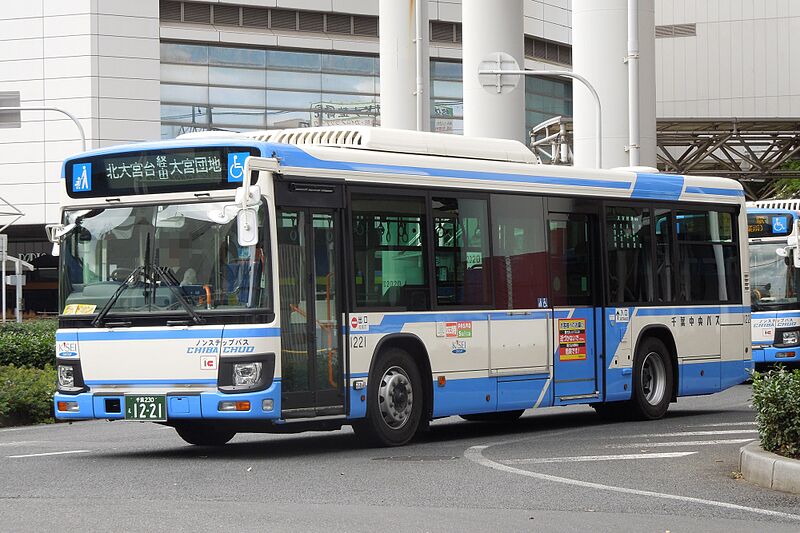 ファイル:千葉中央バス1221.jpg