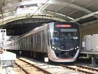 ファイル:Tokyu 6121f.jpg