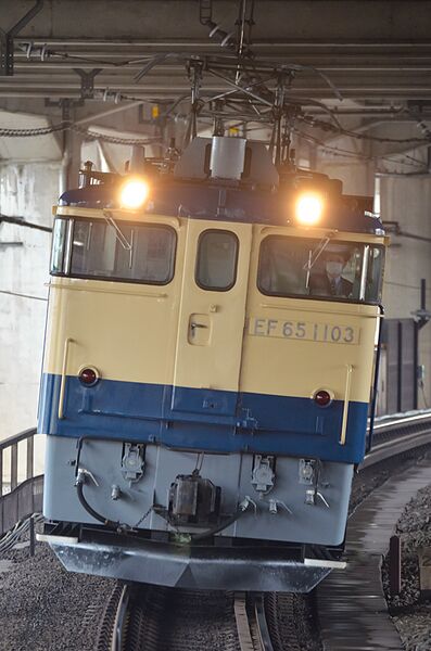 ファイル:EF65-1103 2022-12-22.jpg