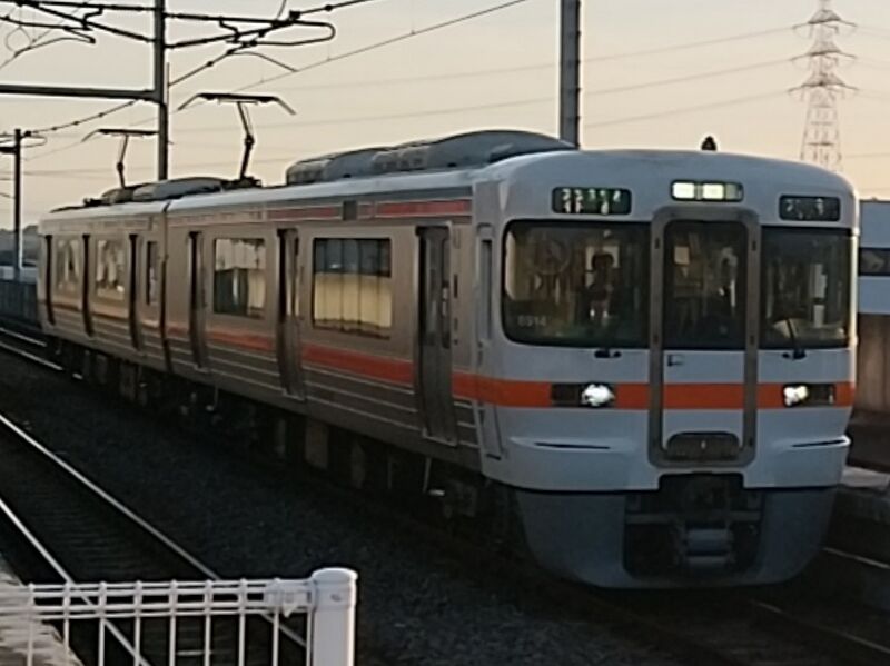 ファイル:313系B514 緒川駅.jpg