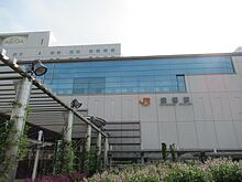 東口