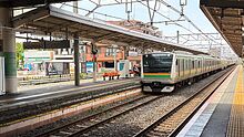 構内に進入する上り列車