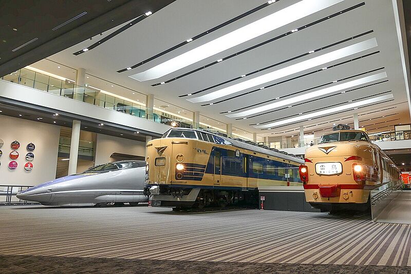 ファイル:Kyoto-Railway-Museum Series489-581-500.jpg