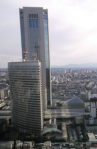 ファイル:Tokyo Opera City.jpg