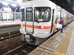 JRC キハ25 at Gifu St.jpg