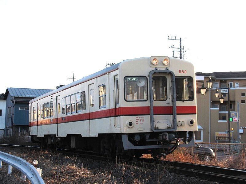 ファイル:Kantetsu kiha532.jpg