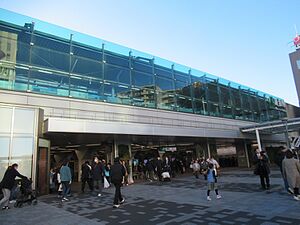 東口