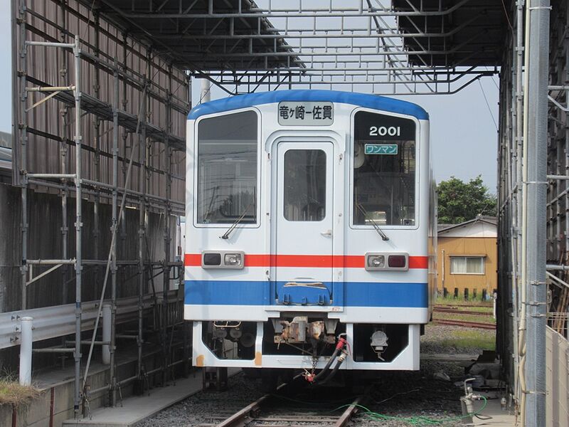 ファイル:Kantetsu Kiha2001.jpg