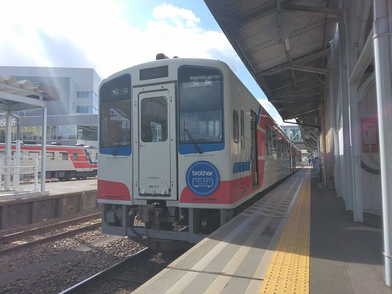 ファイル:三鉄36-700形36-717F in Miyako Station.jpg