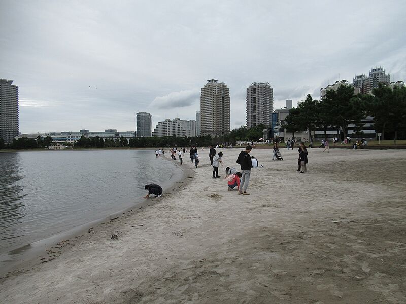 ファイル:Odaiba Marine Park.jpg